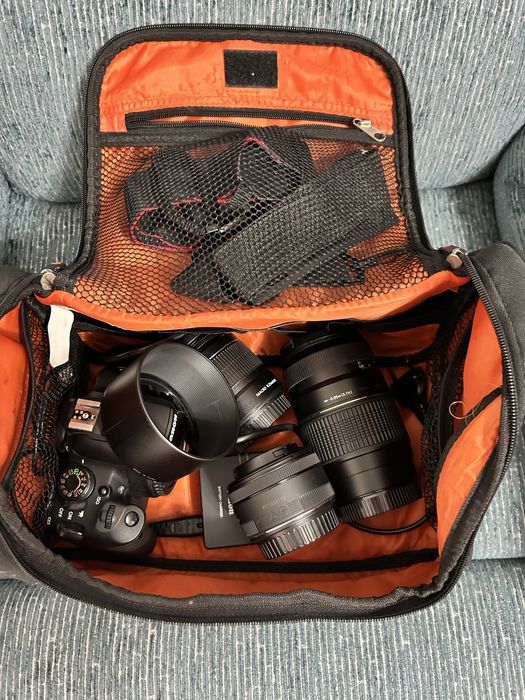 Canon 700D cu factura de achizite plus accesorii
