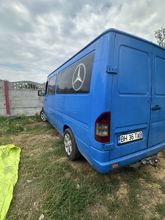 MERCEDES-BENZ E-Class 0 — imagine 5