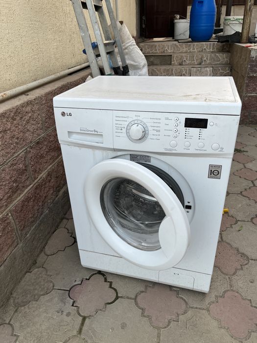 Продам б/у стиральную машину