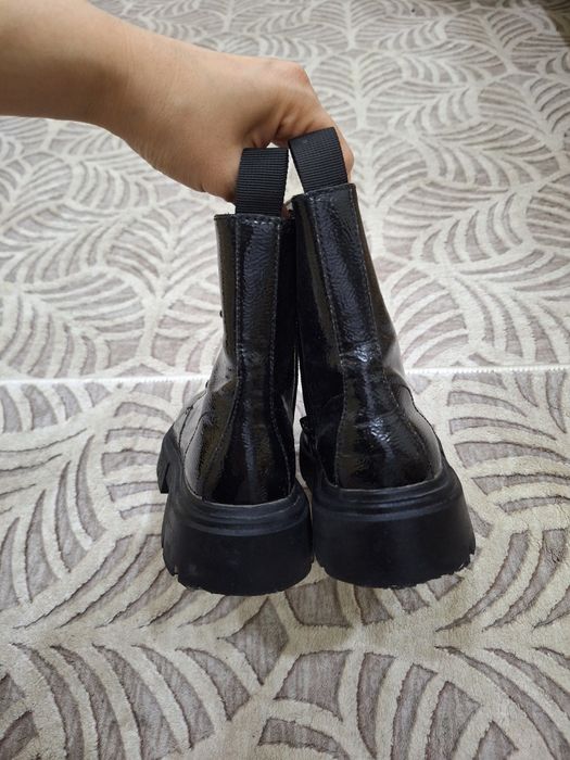 Сапоги подростковые  для девочки фирмы h&m 35.5 размер