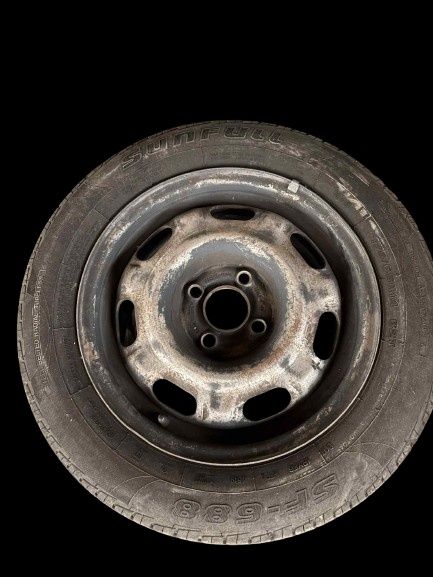 Продавам 4 бр. летни гуми с джанти