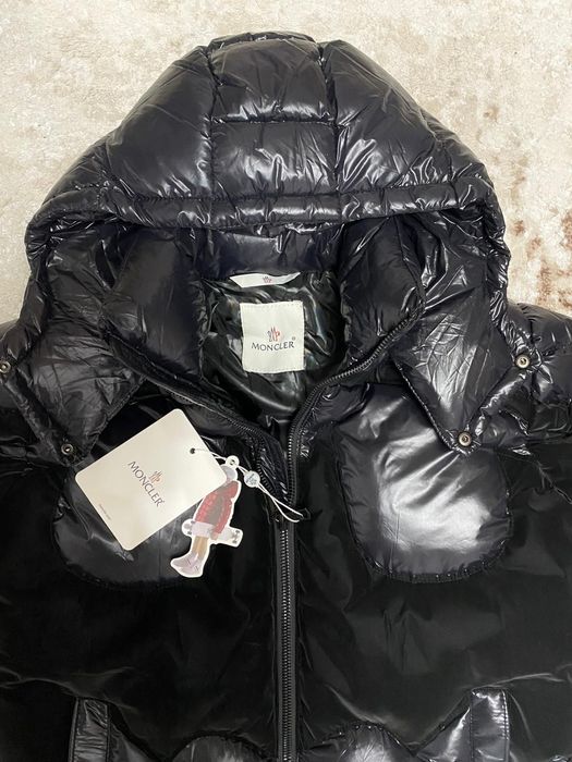 Vând geaca noua de bărbați Moncler Dist (Batman)