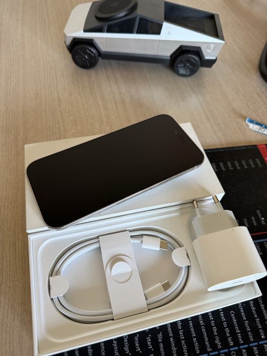 IPdone 15 PRO MAX 256 GB natural titanium