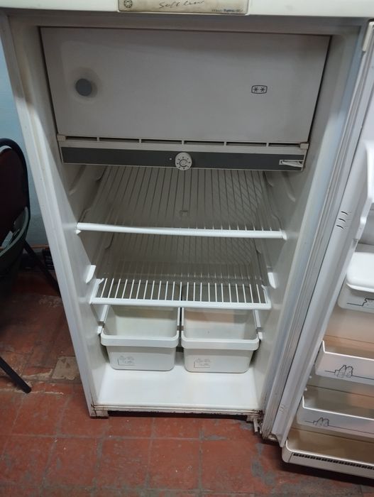 Холодильник в хорошем состояний