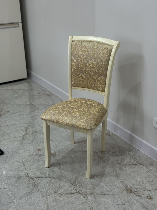 Продаются стулья очень красивые и удобные