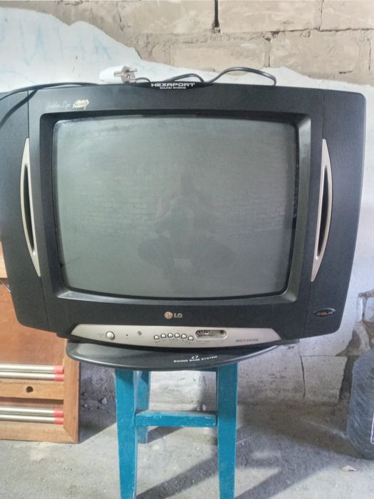 Продам телевизор