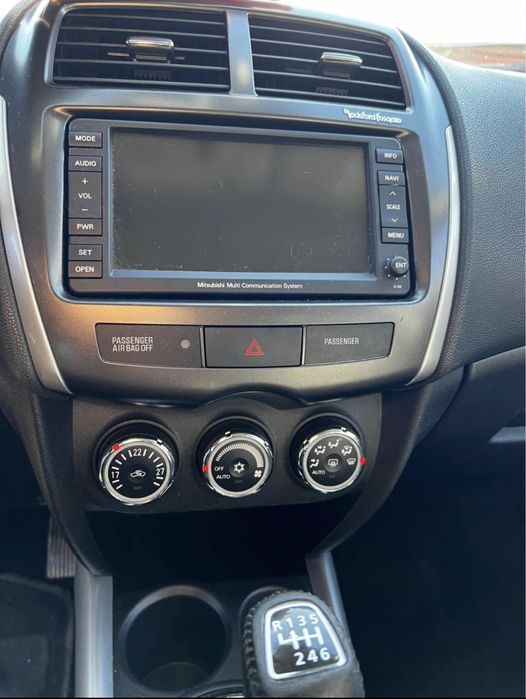 Mitsubishi ASX.
