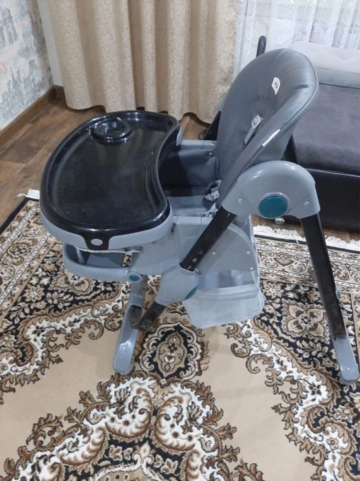 Детский стульчик для кормления