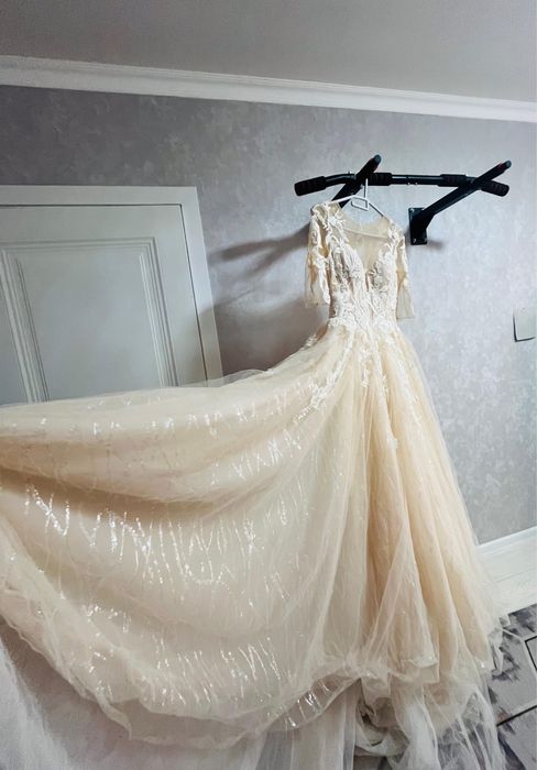 Продам свабедное платье