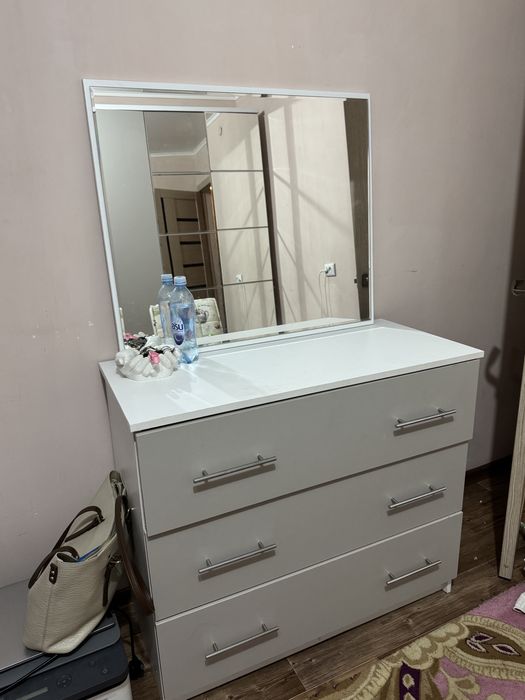 Срочно продается спальный гарнитур