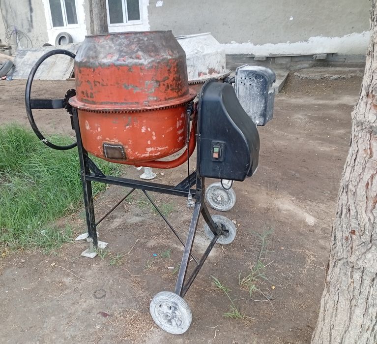 Бетонамешалка сотилади