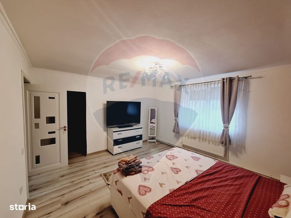 Casă cu 3 camere de vânzare in Hidiselu de Sus