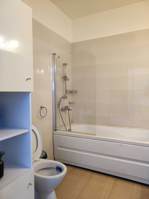 Închiriez apartament in regim hotelier la 100m de Iulius mall