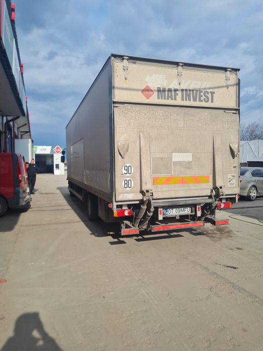 Camion Renault Midlum 220dxi  cu lift CUTIE VITEZE DEFECTA