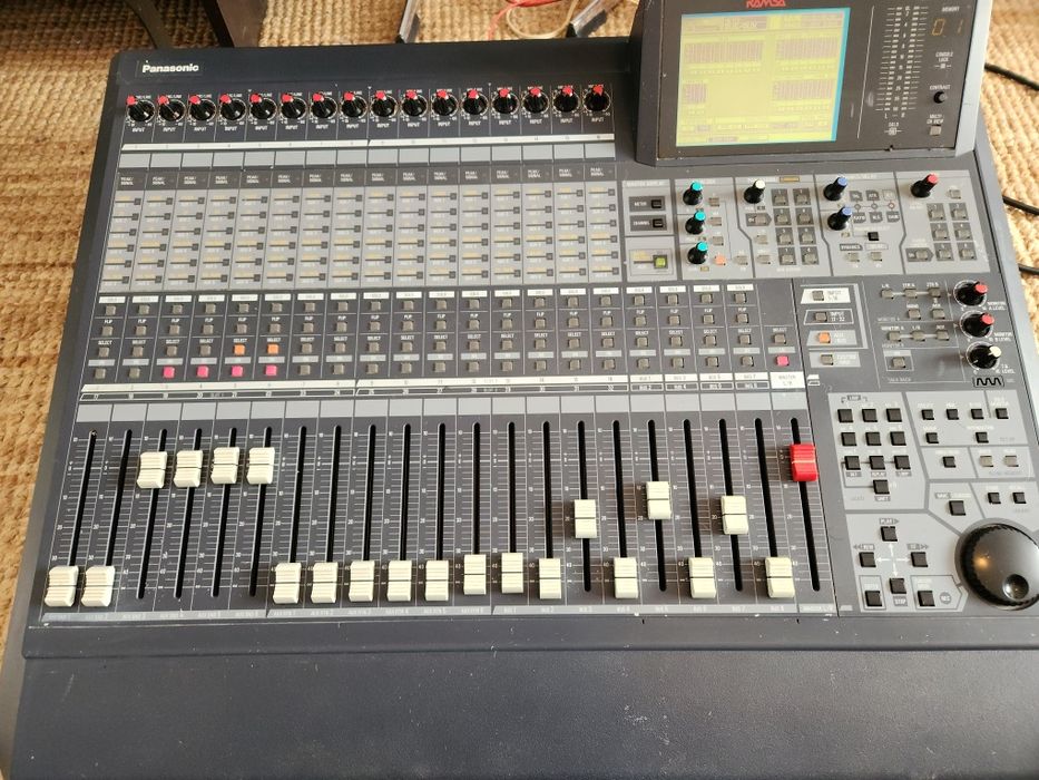 Mixer audio  de studio Ramsa wr da7 Made in Japan