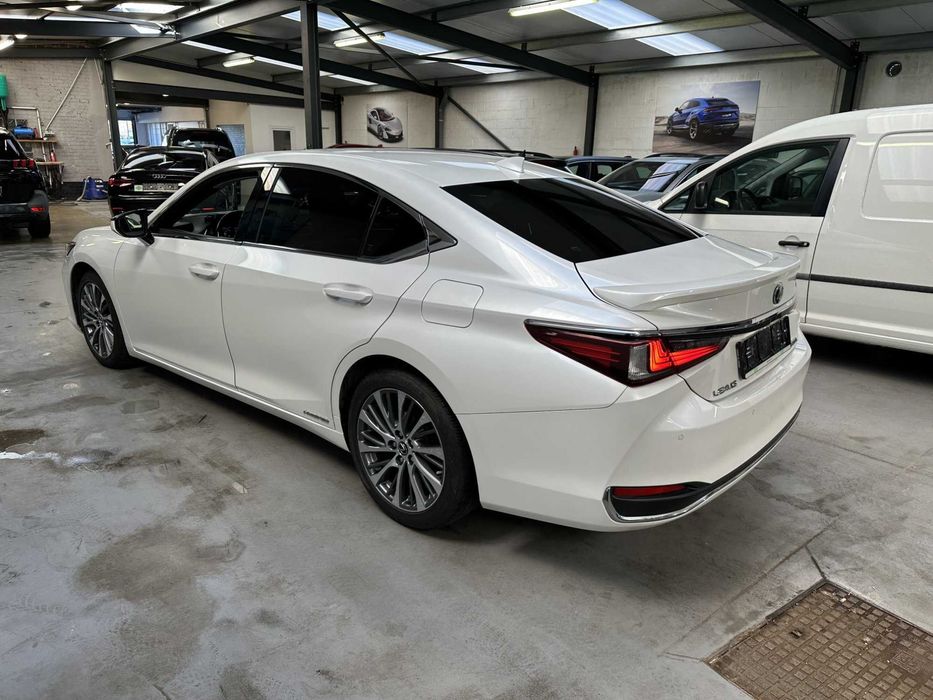 Lexus ES 300 H An 2021
