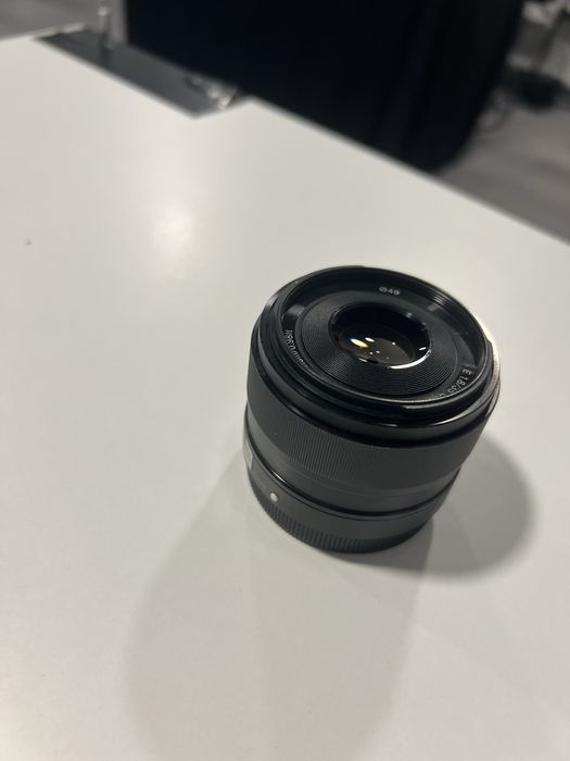 obiectiv 35 mm f1.8 sony e mount