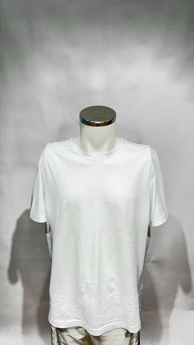 Белая футболка однотонная