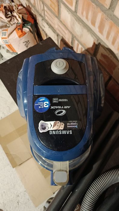 Пылесос Samsung AirTrack 1600w