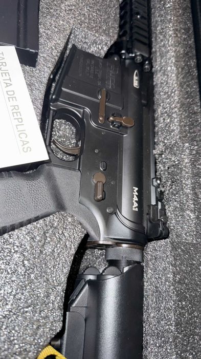 Airsoft екипировка: M4A1 CYMA Platinum + chest rig + зарядно + батерия