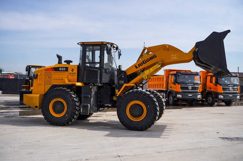 Фронтальный погрузчик LiuGong 855