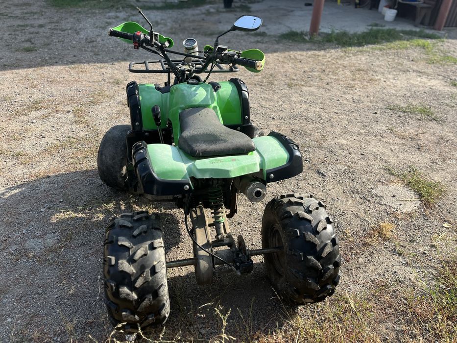 Продам квадроцикл срчно