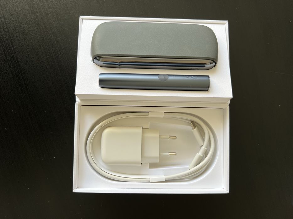 IQOS Illuma negru