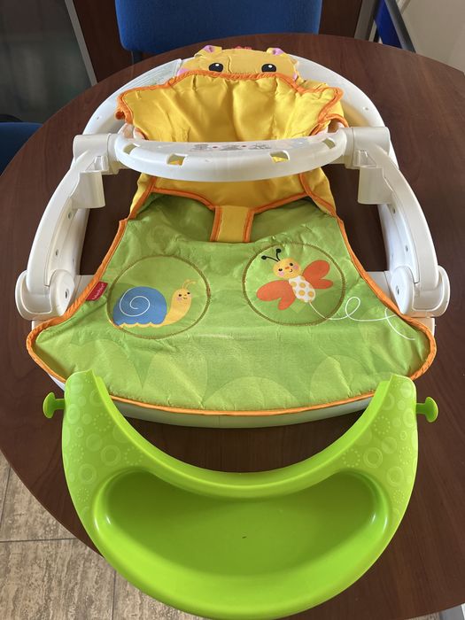 Scaun masă bebeluși Fisher Price cu tavita, stare exceptionala