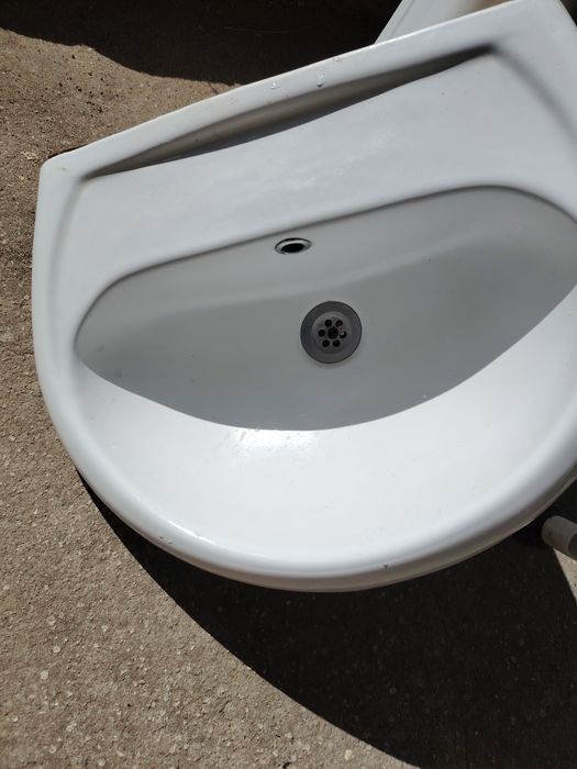 Комплект за баня с мивка с ботуш и огледало