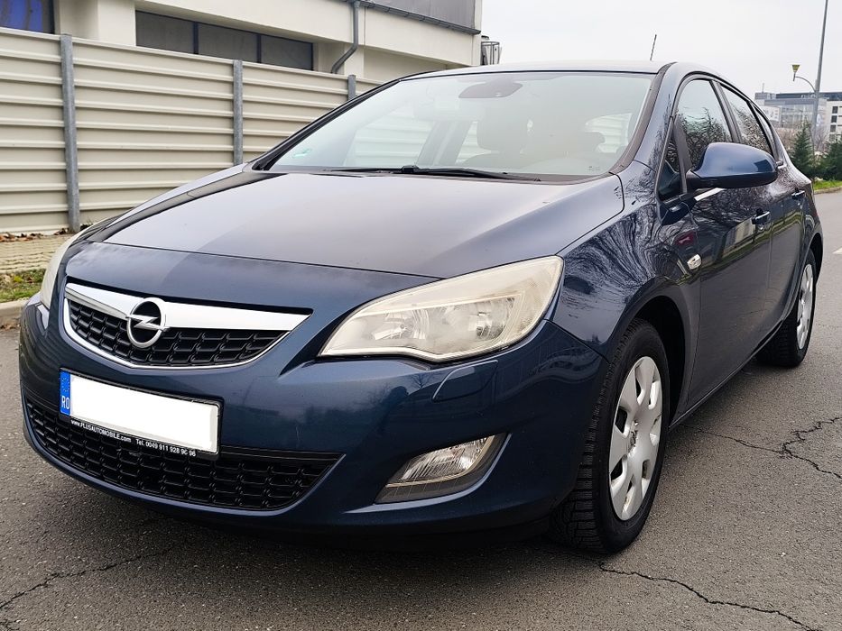 Opel Astra "J" •2011• 1.7~110CP • 4Usi •EURO 5•HATCHBACK• Impecabila!