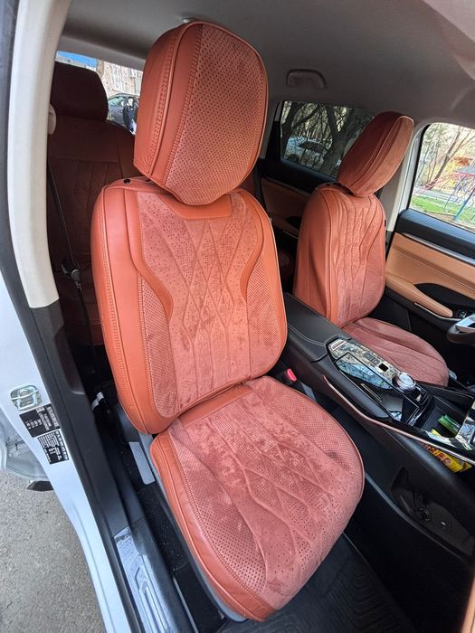 Новые чехлы на автомашину