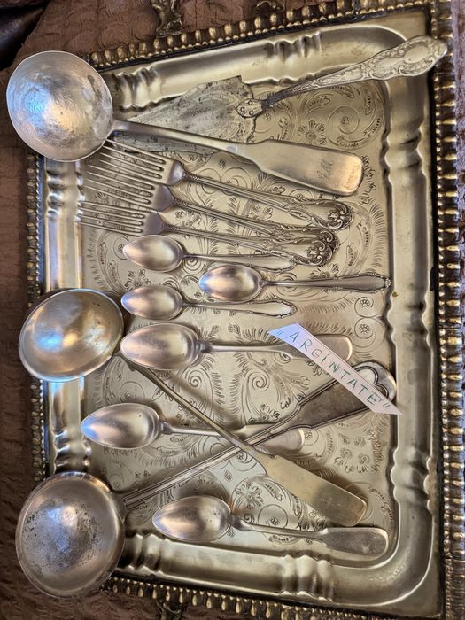 Tacamuri suflate cu argint in stare foarte buna