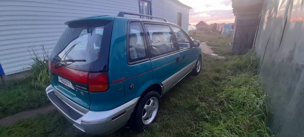 Метсубиси спейс ранер 1991 года