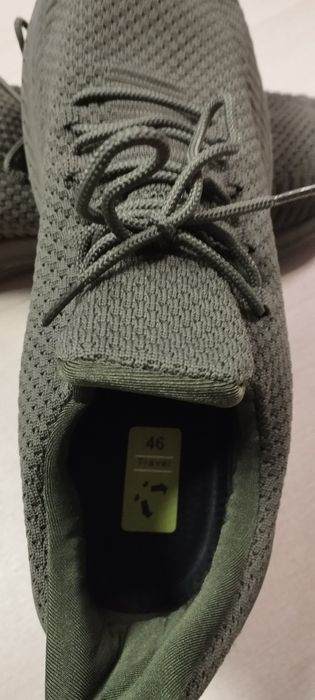 Adidasi sport marime 46 verde militar