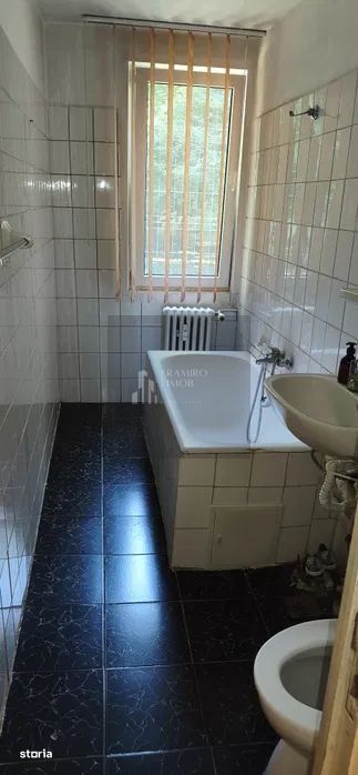 Garsonieră decomandată, Brancoveanu/Nitu Vasile, de renovat — fotografia 3