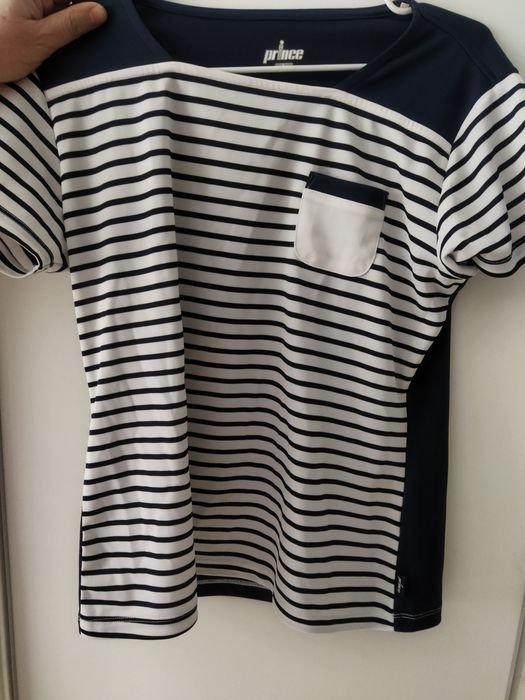 Отдам даром женские вещи