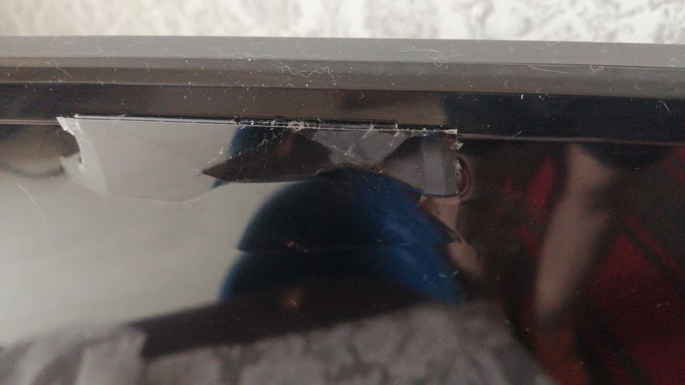 Продам телевизор на запчасти