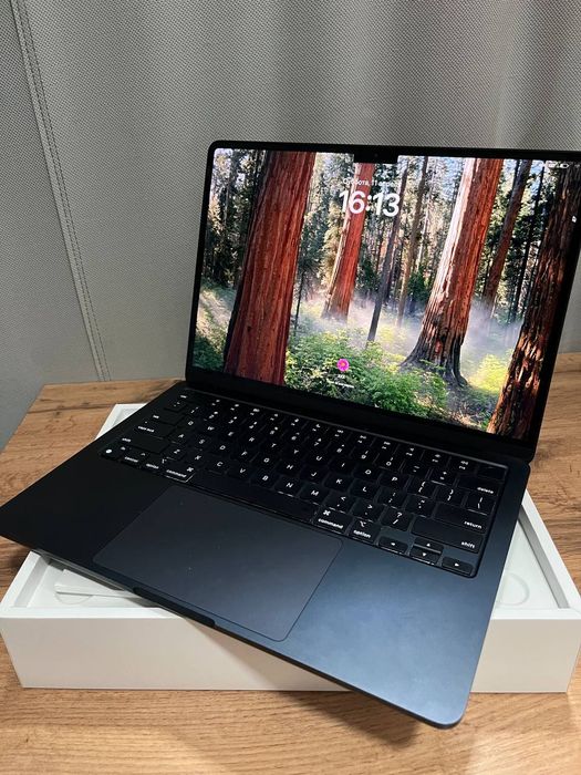 MacBook Air M2 (2022)