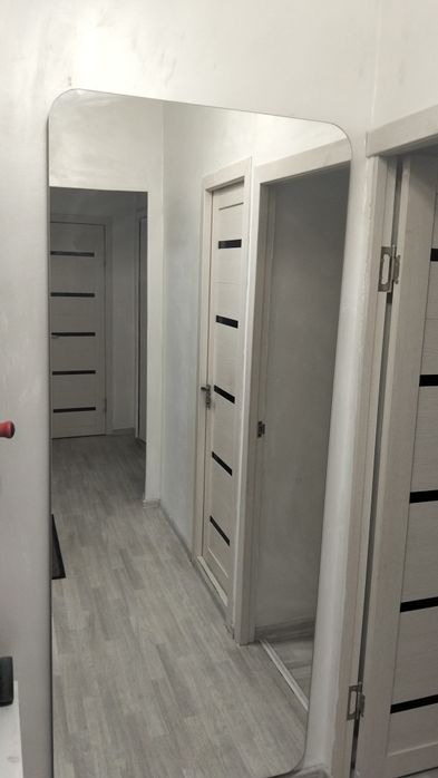 Продам зеркало с подсветкой