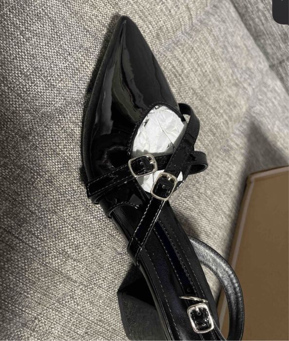 Pantofi eleganti