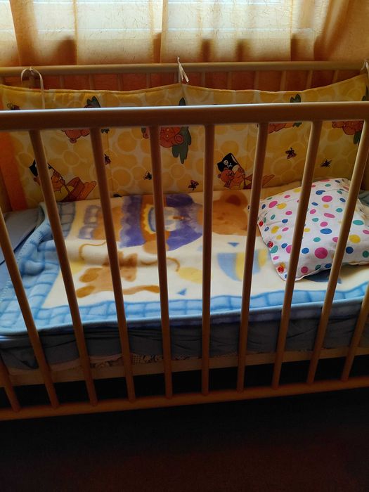 Детско креватче с матрак