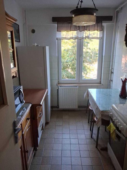 Inchiriez apartament 3 camere zona Dacia