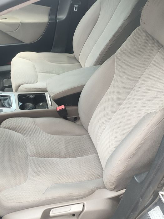 Vând passat 1.6 fsi