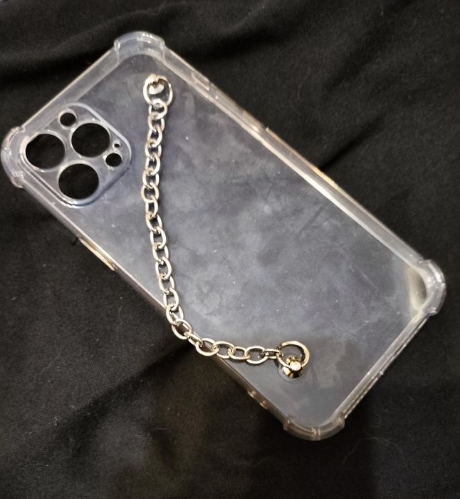 чехол на iPhone 13 pro max