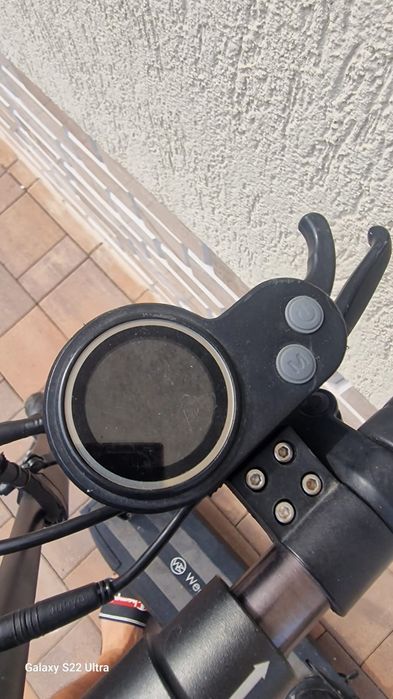 Trotineta electrica 500 roni merge si dupa 500 metri se opreste