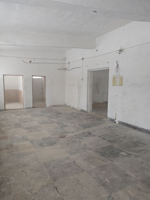 Inchiriez casa comuna Vama