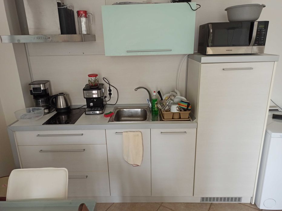 Намалена цена!!!Продавам мебели и кухня