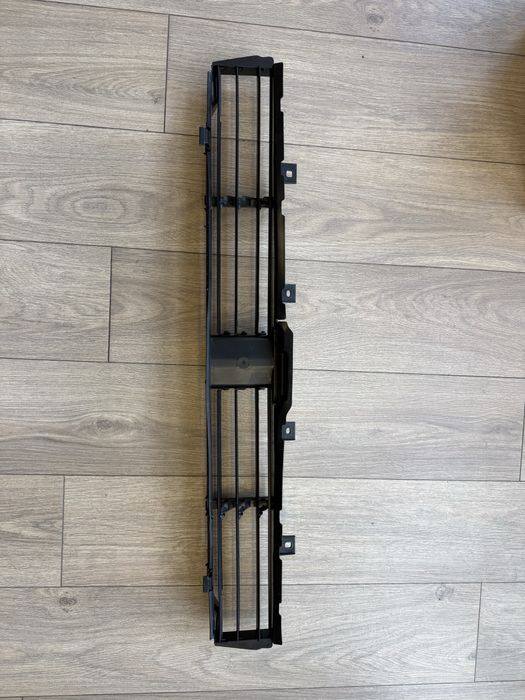 Gripa inferioara activa BMW G30