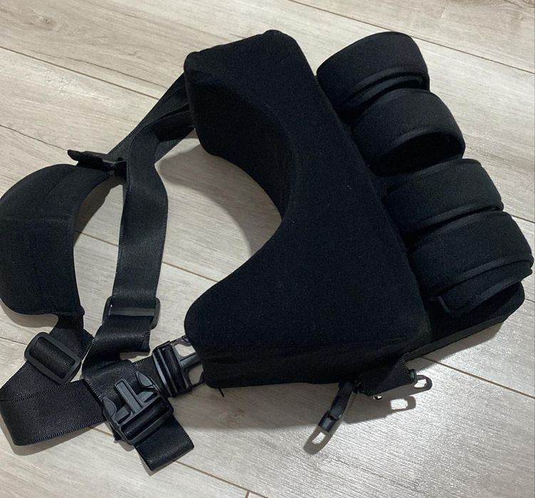 Бандаж плечевой,  левой  руки