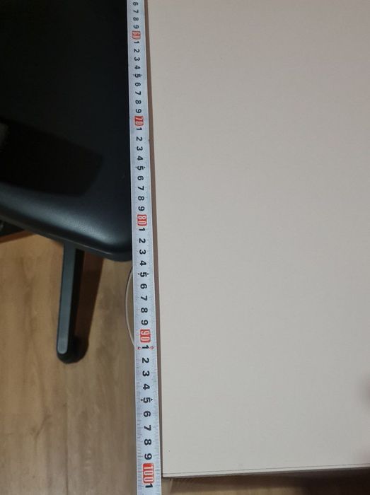 Продавам бюро, офис стол и шкаф комплект